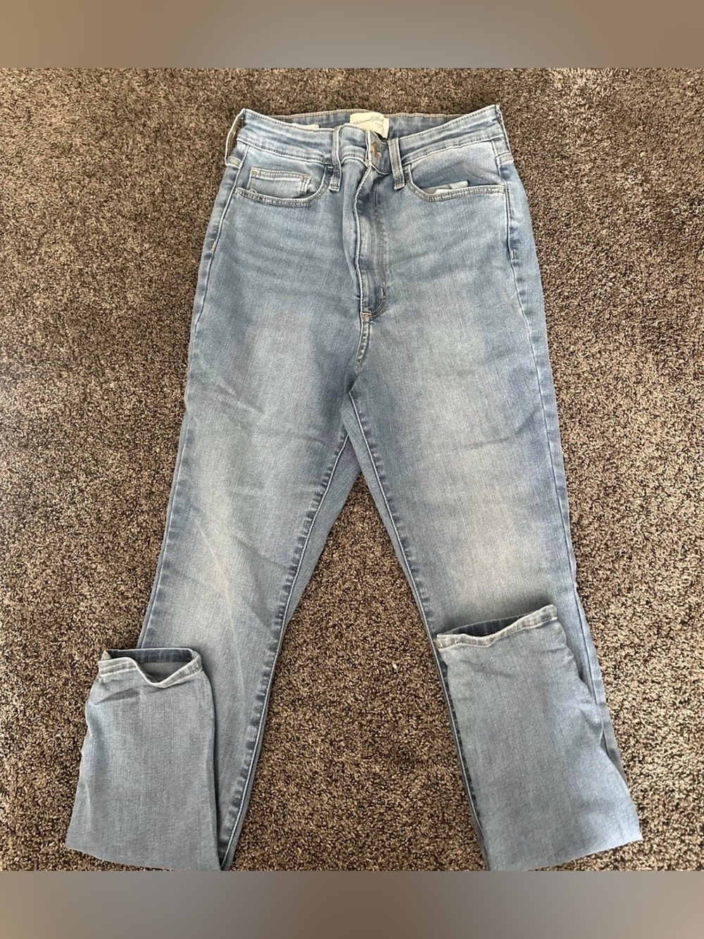 Universal Threads High Rise Jeans Size 8L 0395